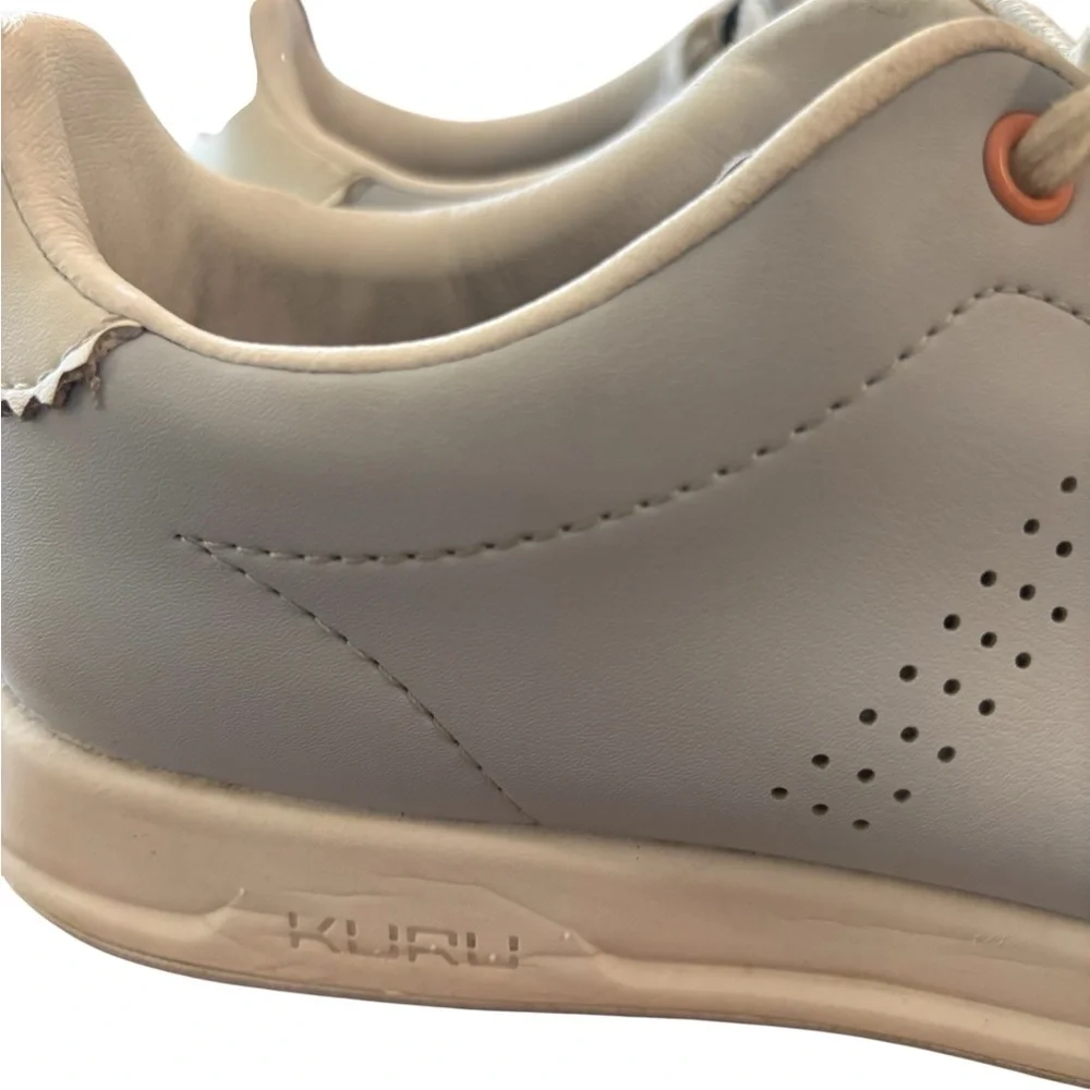 Kuru Roam Classic Court Sneaker Shoes Size 9B Leather Light Gray Women’s Comfort